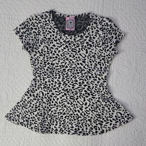 🐞4/$10🐞 Girls Off White And Black Leopard Print Peplum Top Size Large
